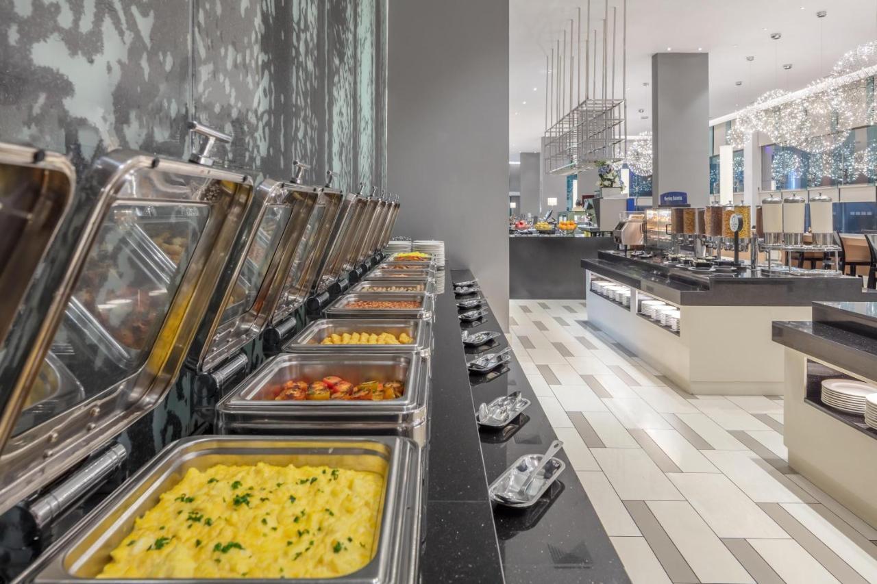 Holiday Inn Express Kota Kinabalu City Centre By Ihg Екстер'єр фото
