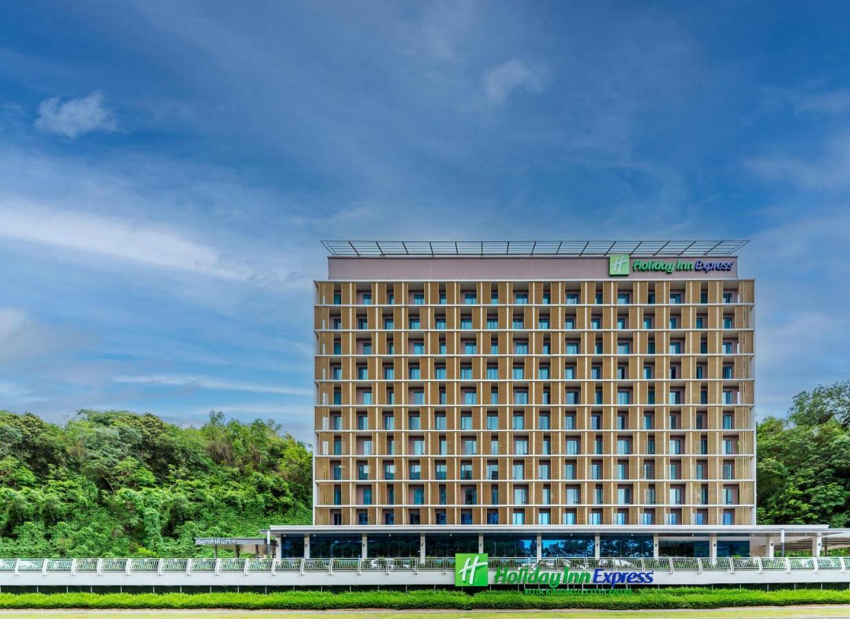 Holiday Inn Express Kota Kinabalu City Centre By Ihg Екстер'єр фото