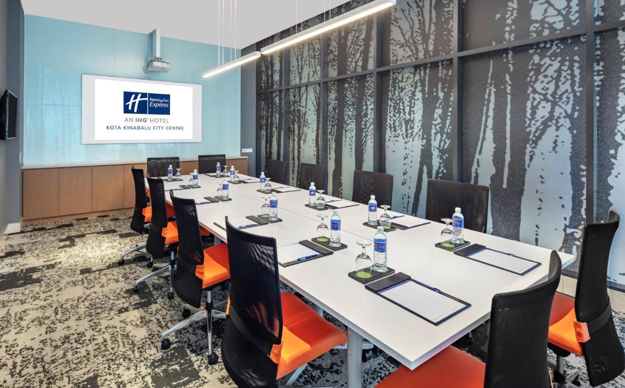 Holiday Inn Express Kota Kinabalu City Centre By Ihg Екстер'єр фото