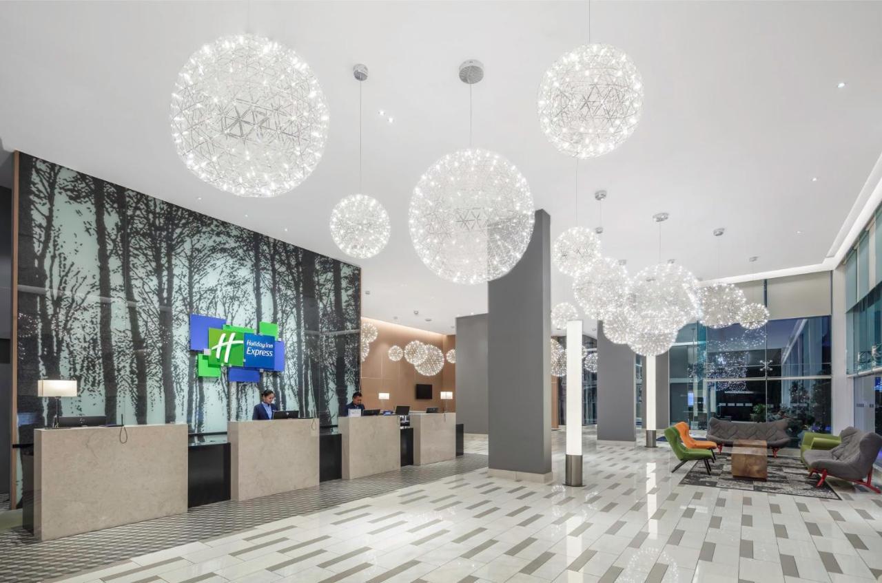 Holiday Inn Express Kota Kinabalu City Centre By Ihg Екстер'єр фото