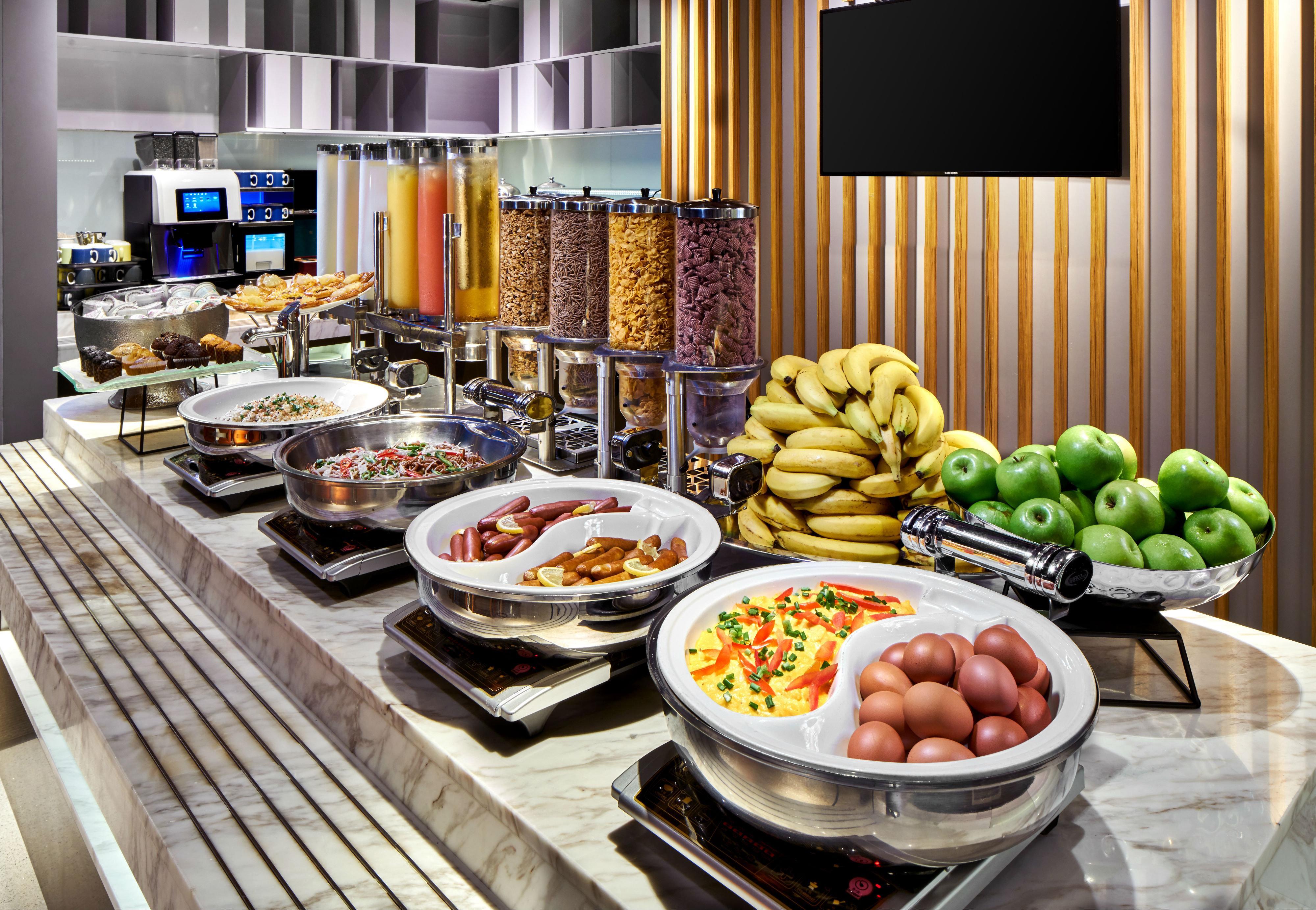 Holiday Inn Express Kota Kinabalu City Centre By Ihg Екстер'єр фото