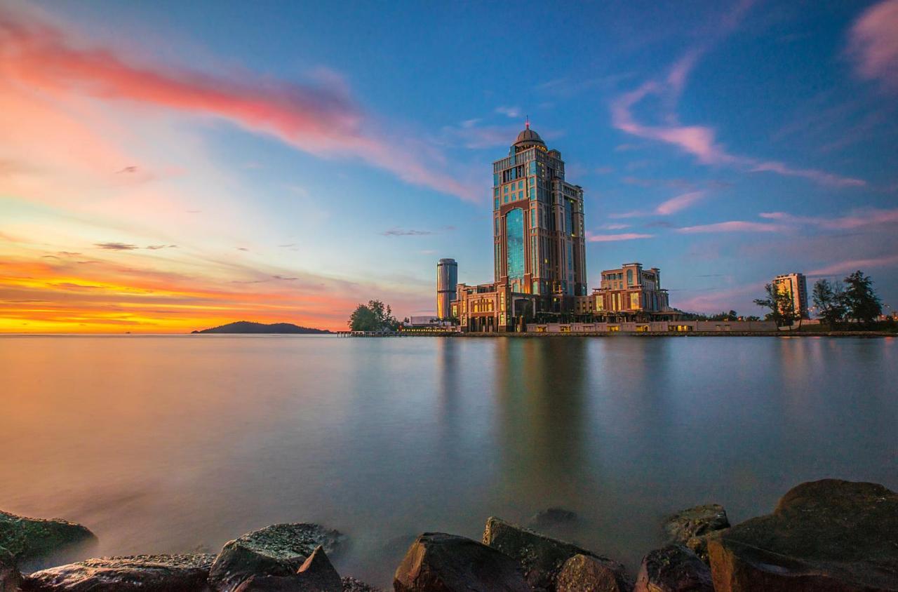 Holiday Inn Express Kota Kinabalu City Centre By Ihg Екстер'єр фото